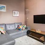 Maison Chateaudun - Clim, Terrasse & Garage Prive Apartment *