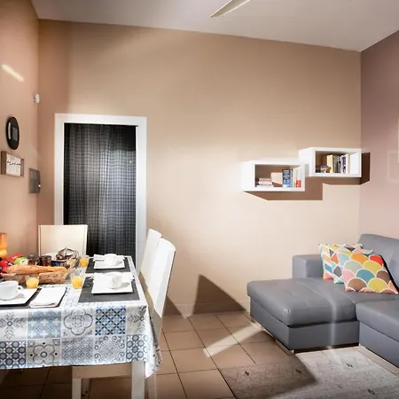 Maison Chateaudun - Clim, Terrasse & Garage Prive 아파트 카르카손