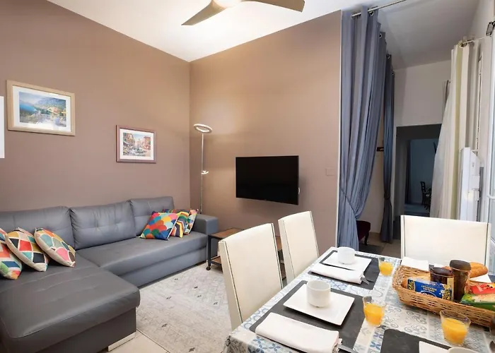 Maison Chateaudun - Clim, Terrasse & Garage Prive